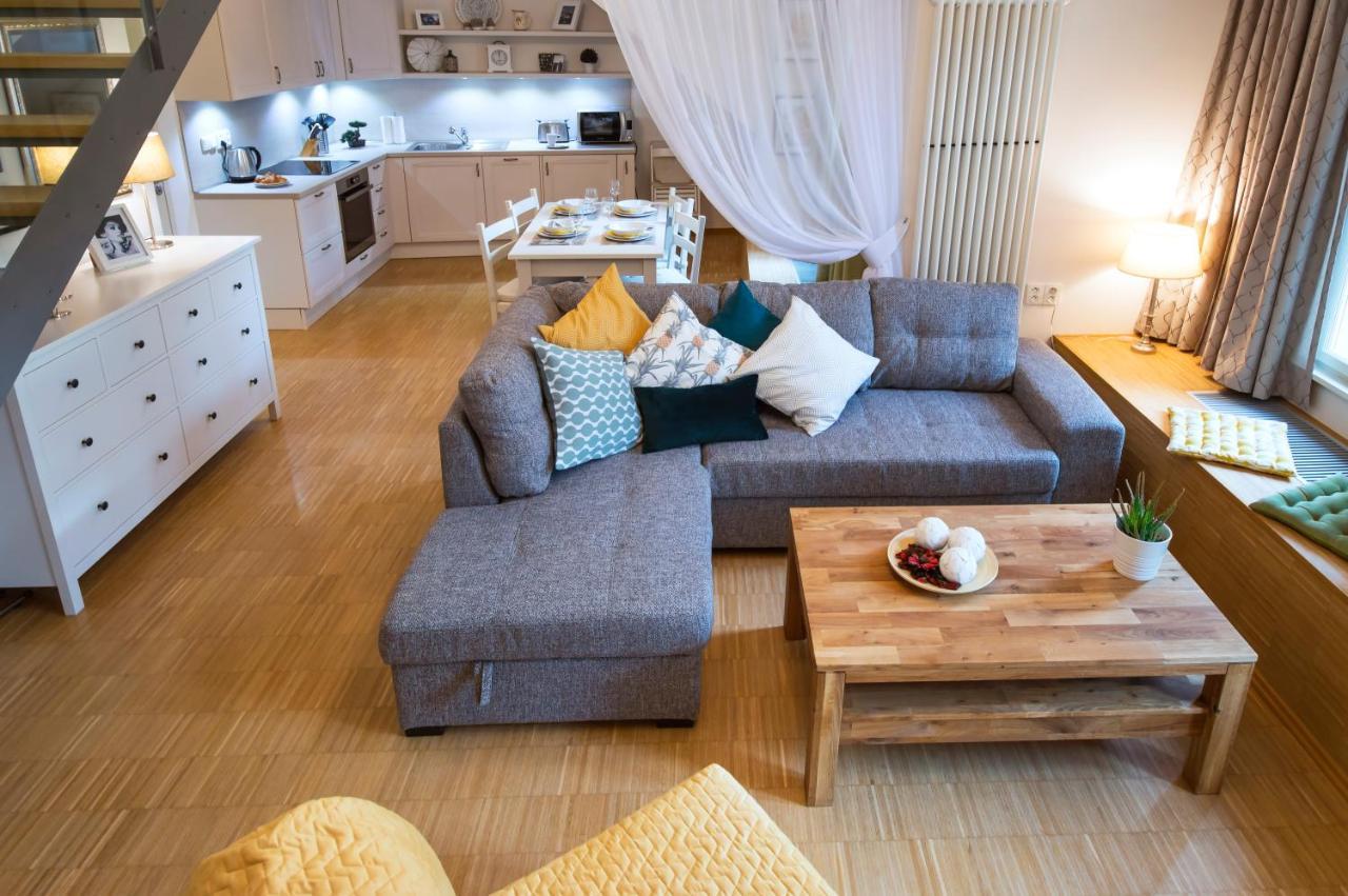 Modern Apartment Charvatova Praha Exteriér fotografie