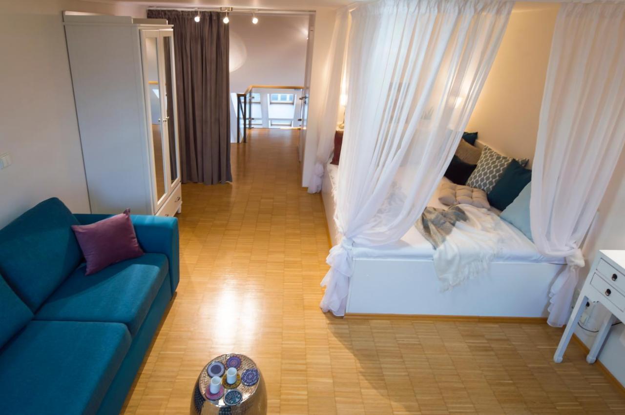 Modern Apartment Charvatova Praha Exteriér fotografie